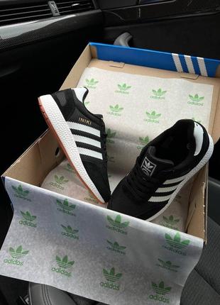 Женские кроссовки adidas originals iniki fleece termo black white stripes gum9 фото