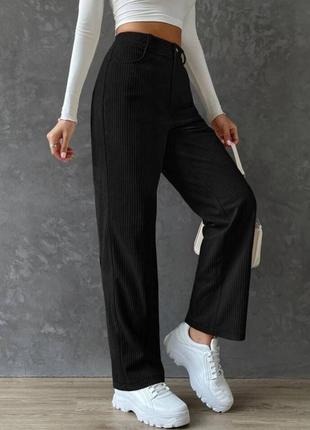 Вельветовые брюки на высокой посадке прямые свободного кроя брюки стильные базовые черные бежевые5 фото