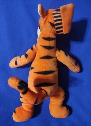 Мягкая игрушка тигра в халате, мультфильм винни-пух.
дисней disney7 фото