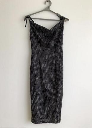 Сукня по фігурі міді2 фото