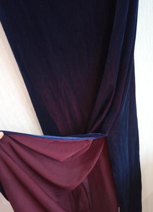 Утончённое макси платье-хамелион из бархата на тонких бретелях4 фото