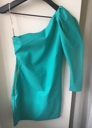 Новое итальянское платье behcetti