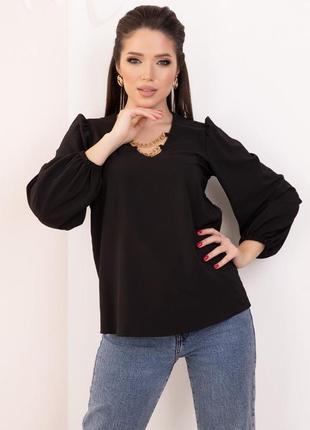 Чорна блуза декорована ланцюжками