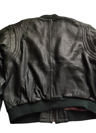 Стильна вінтажна оверсайз куртка бомбер із натуральної шкіри5 фото