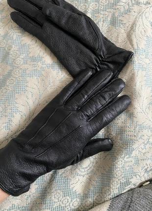 Чорні шкіряні рукавиці утеплені зимові
