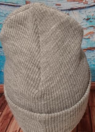 Шапка 3