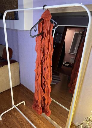 Шарф хомут морковный цвет оранжевый с бубончиками стильный длинный в деальном состоянии2 фото