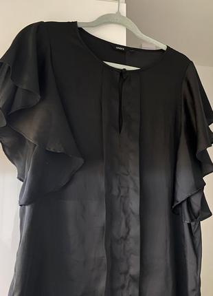 Атласная блузка