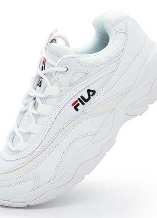 Женские белые кроссовки fila ray. топ качество! 35. размеры в наличии: 35, 36, 38.