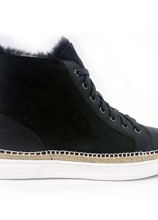 Ugg w classic short jba727922 blk 36. размеры в наличии: 36, 37, 39, 40.