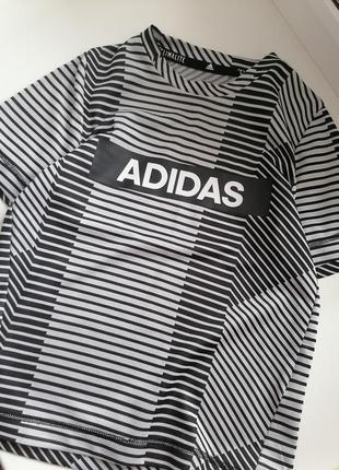 Футболка adidas