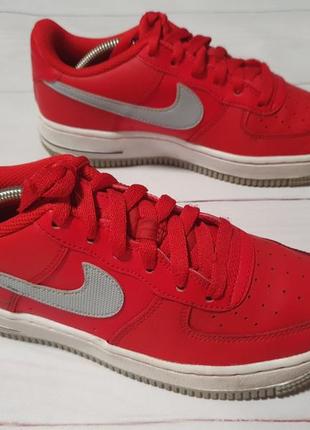 Красные кроссовки nike air force 1 low university4 фото