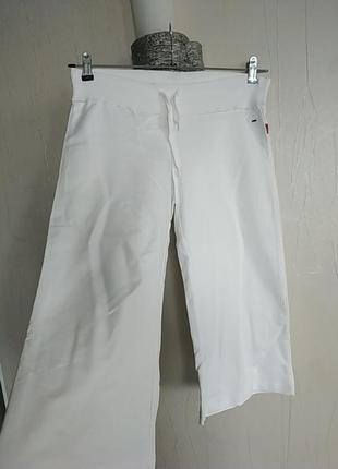 Шорти капрі білі бриджі tommy hilfiger