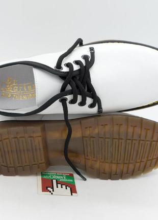 Белые женские туфли dr. martens, натуральная кожа 36. размеры в наличии: 36, 37, 38, 39, 40.2 фото