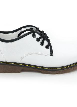 Білі жіночі туфлі dr. martens, натуральна шкіра 36. розміри в наявності: 36, 37, 38, 39, 40.