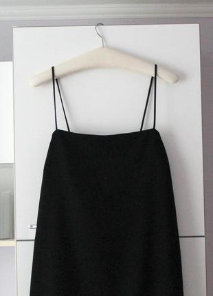 Черное мини платье на бретельках от zara2 фото