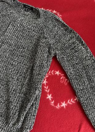 Коттоновый свитерик кофта реглан с разрезами на плечах8 фото