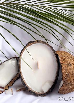 Свечи в кокосе, свеча