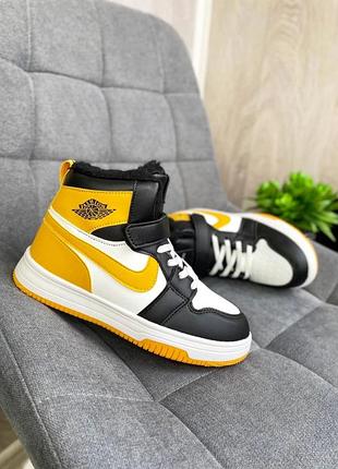 Круті зимові хайтопи, теплі кросівки на хутрі