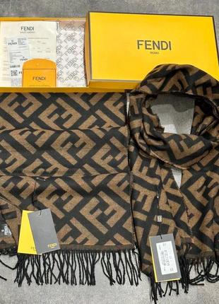 Шарф в стилі fendi