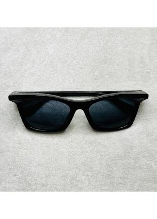Стильні сонцезахисні окуляри cat eye в чорній глянцевій оправі