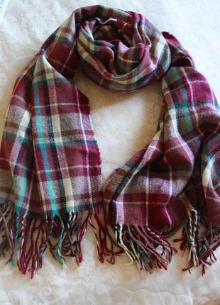 Широкий теплый бордовый шарф в клетку