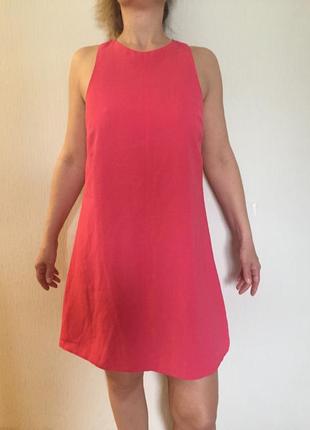 Платье трапеция с открытой спиной коралловое