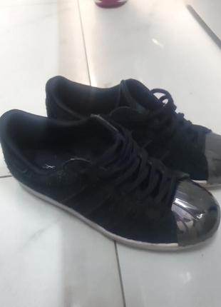 Кроссовки адидас
