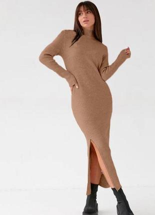 Платье миди теплое приталенного силуета воротник стойка рукав- перчатка юбка с разрезом сбоку ткань ангора рубчик плотная2 фото