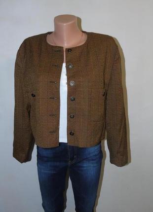 Укорочений жакет