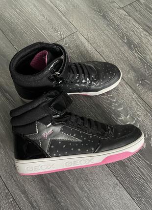 Высокие кроссовки девчачьи
