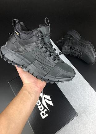 Зимние женские кроссовки reebok zig kinetica fit black fur черного цвета с мехом