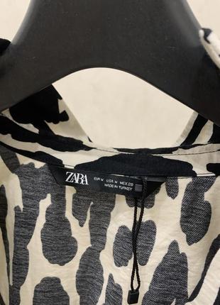 Укорочена блузка zara з принтом жіноча блуза10 фото