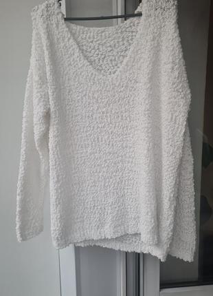 Легкий белый свитер5 фото