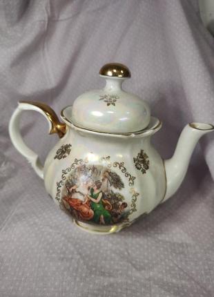 Чайник  мадона