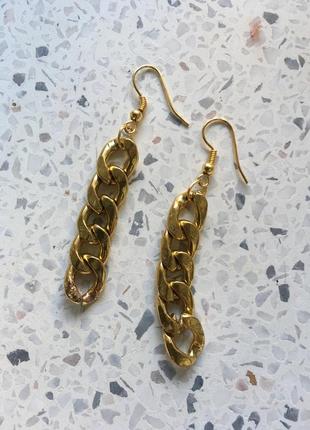 Сережки ланцюга