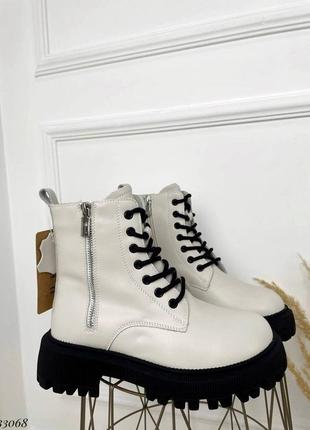 Стильні молочні черевики, натуральна шкіра