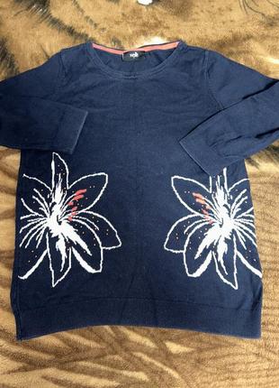 Свитерок с цветами р 46-48