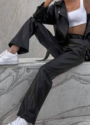 Брюки-клеш (брюки) с высокой посадкой (экокожа)