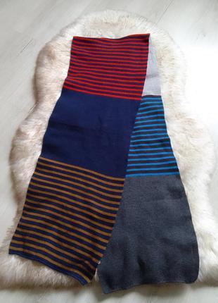 Стильний шарф в полоску