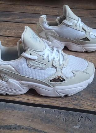 adidas falcon b28128