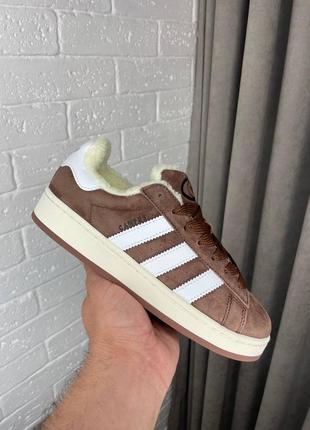 Зимние женские кроссовки adidas campus winter brown white fur коричневого с белым цвета с мехом2 фото