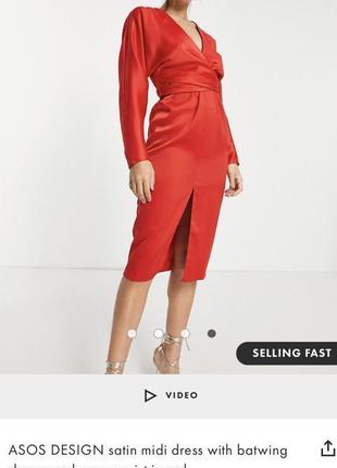 Красное атласное платье миди asos с рукавом «летучая мышь» и талией4 фото