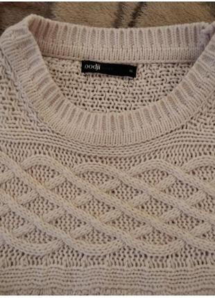 Oodji. красивейший пудровый вязаный свитер. плетение французкая коса4 фото