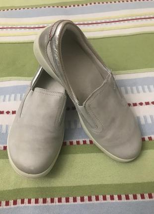 Туфлі черевички світло сірого кольору 37/22,7 ньюанс