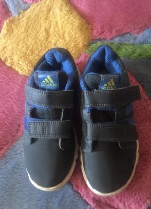 Кроссовки adidas