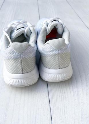 Кроссовки nike 4