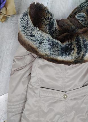 Женская зимняя короткая куртка bugalux бежевая с меховым капюшоном размер м (92/100/170)5 фото