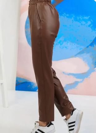 Теплые женские брюки из экокожи джогеры на велюре 3 цвета  1211ло9 фото