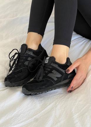 Зимние женские кроссовки new balance 574 winter black fur черного цвета с мехом